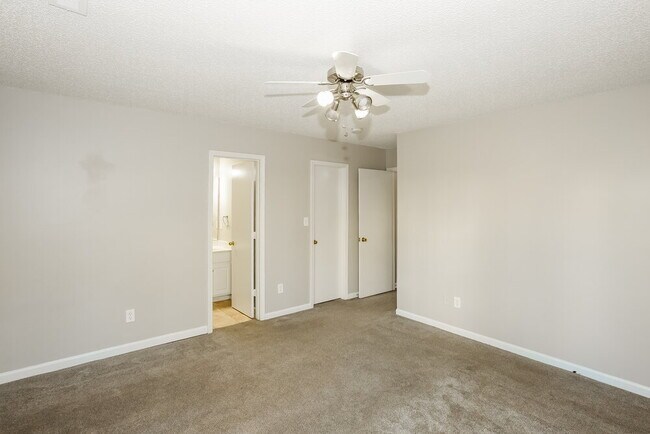 Building Photo - 5321 Padstow Ct