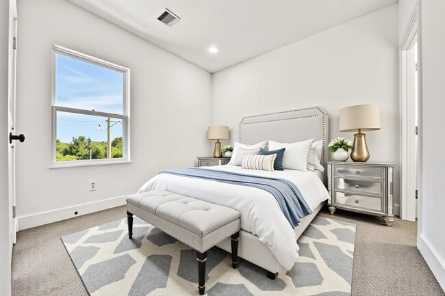 Building Photo - 4124 Buck St