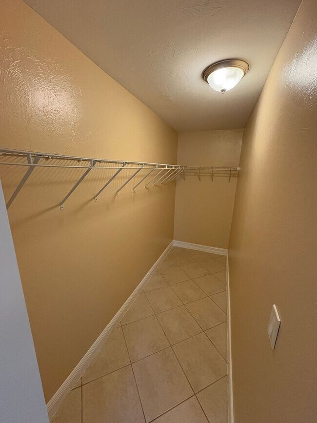 Building Photo - A-6 CALL OWNER FOR REPAIRS FIRST