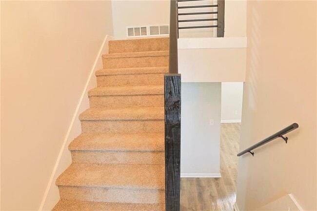 Building Photo - 4411 Flakes Mill Rd