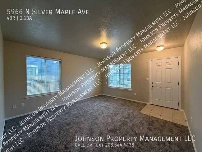 Building Photo - 5966 N Silver Maple Ave