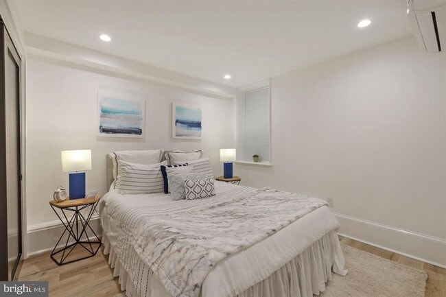 Building Photo - 1979 Biltmore St NW