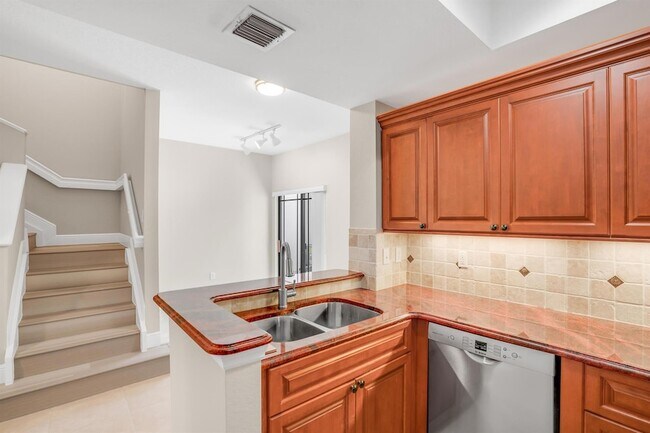Building Photo - 2802 Sarento Pl
