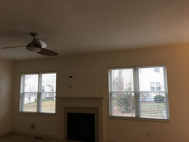 Building Photo - 2715 Rinaldi Dr