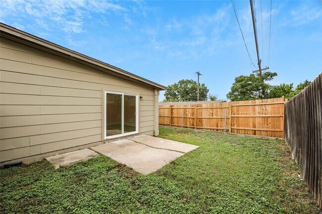 Building Photo - 2500 Audubon Pl