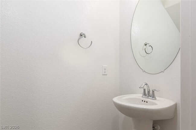 Building Photo - 8045 Skye Foxx St