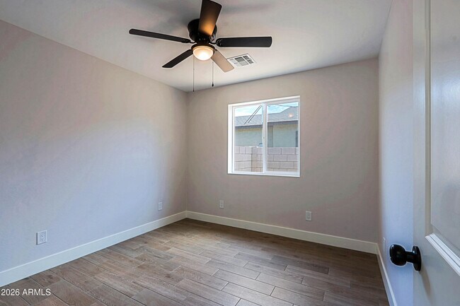 Building Photo - 454 S Pioneer