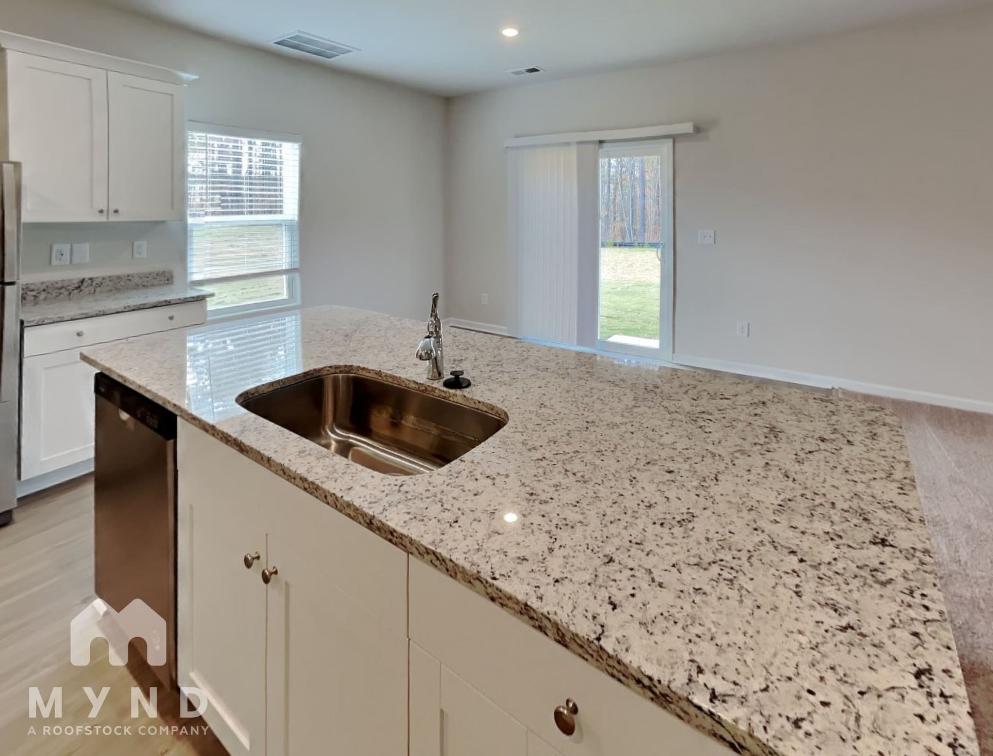 Building Photo - 241 New Villas St