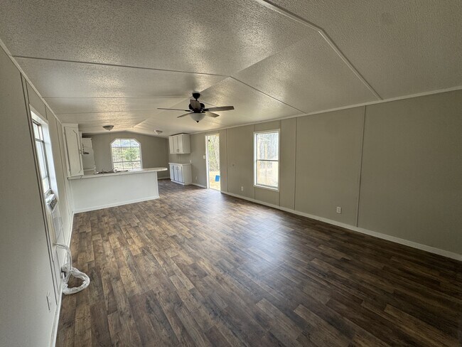 Building Photo - 1329 Hudson Ln