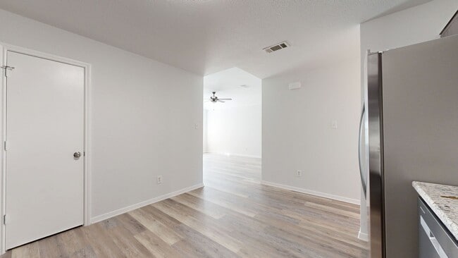 Building Photo - AMAZING REMODELED DUPLEX BY FORT HOOD!!!!
