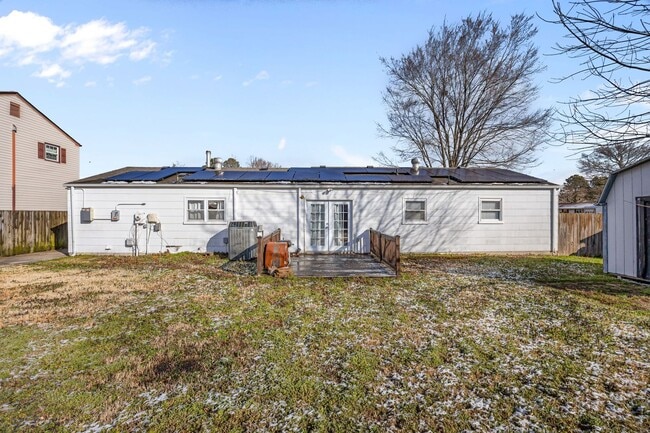Building Photo - Charming Ranch Home Near Mt. Trashmore & Naval Bases