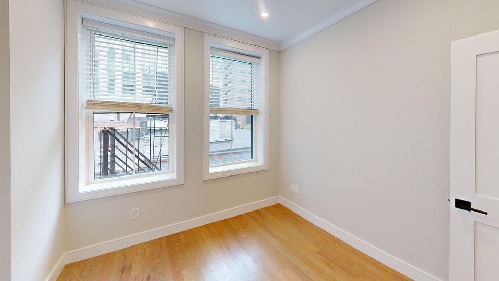 Building Photo - 230 Tremont St