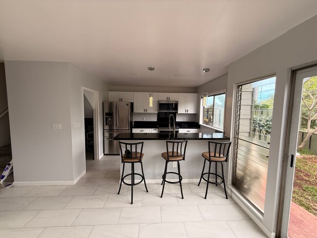 Building Photo - Don't Miss This! 3/1.5 Quiet & Spacious Upper Makakilo - Makakilo Hale I