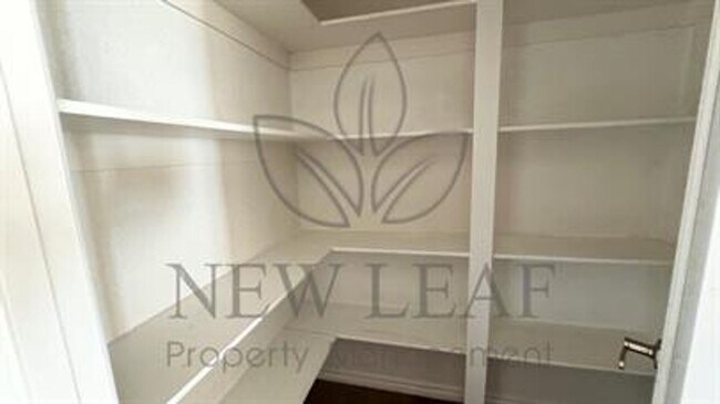 Building Photo - Beautiful 4 bedroom on LARGE private lot in PHELAN