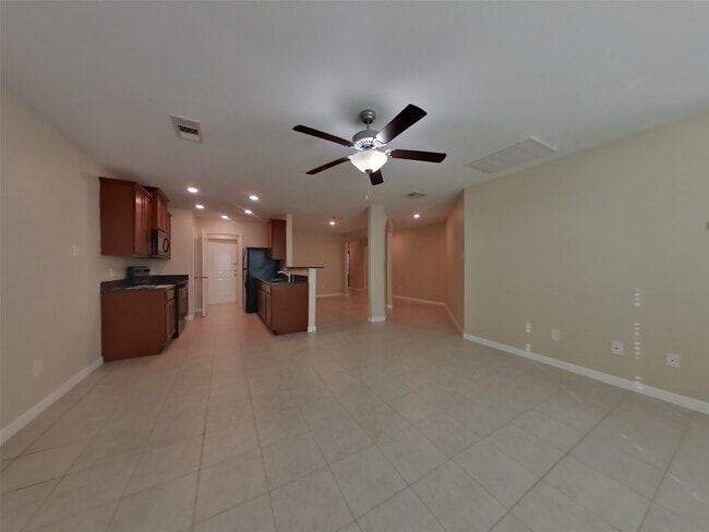 Building Photo - 821 Painted Bison Dr