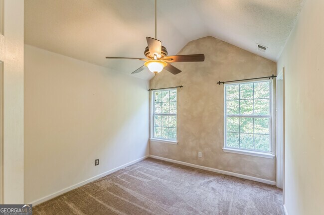 Building Photo - 2945 Highland Hill Pkwy