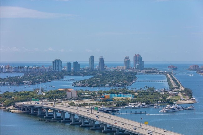 Building Photo - 1600 NE 1st Ave