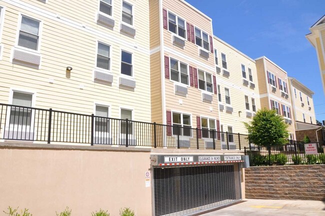 Interior Photo - 55 Morrell