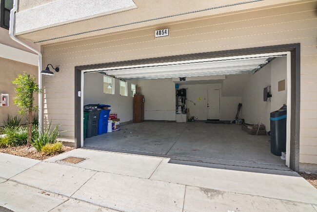 Building Photo - 4854 Parsley Ln
