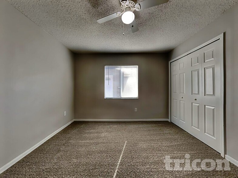 Building Photo - 4307 Country Hills Blvd