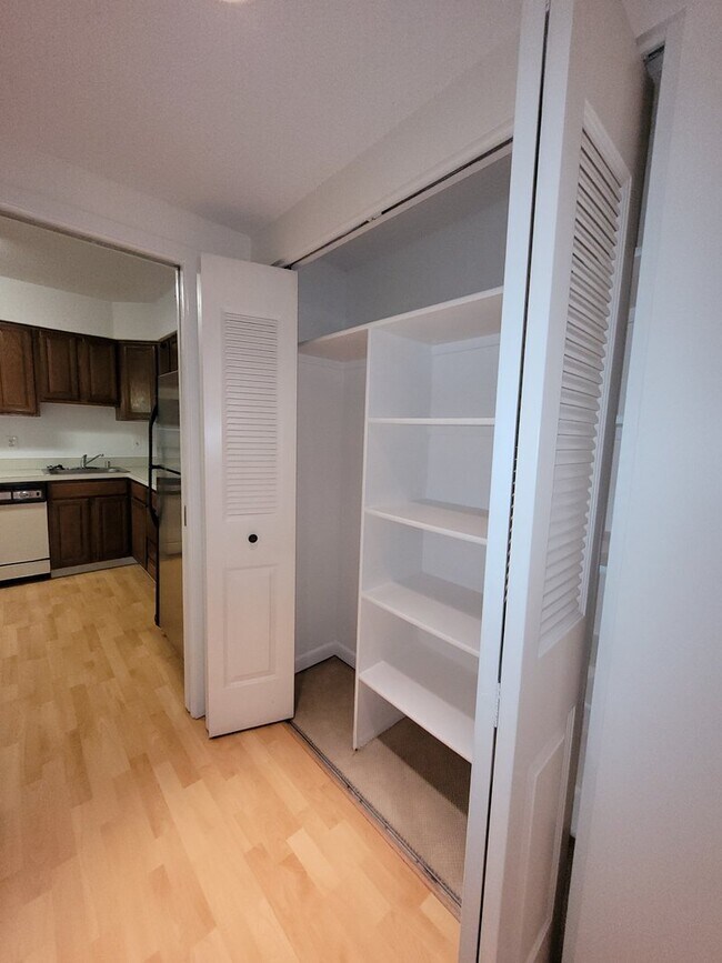 Pantry - 3709 S George Mason Dr