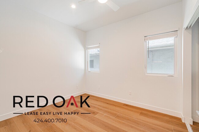 Building Photo - 1448 1/2 Holt Ave