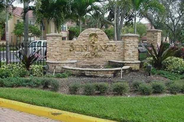 Building Photo - 2946 S University Dr