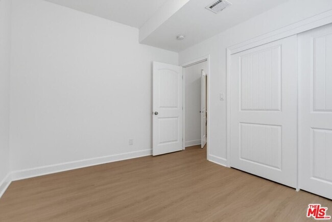 Building Photo - 3528 Mesquite Dr