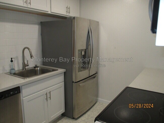 Building Photo - 3103 Golden Oaks Ln