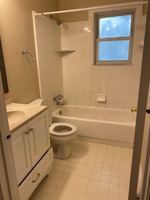 Building Photo - 4015 Tally Ho Ct