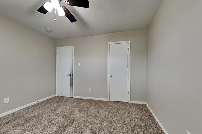 Building Photo - 25714 Oakridge Forest Ln