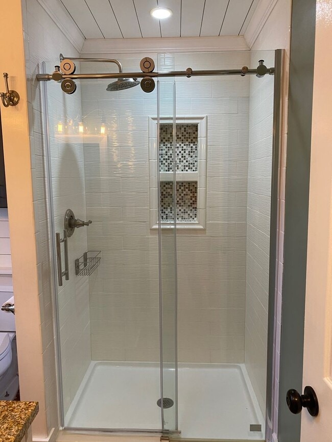 Building Photo - Unique Home in Perry