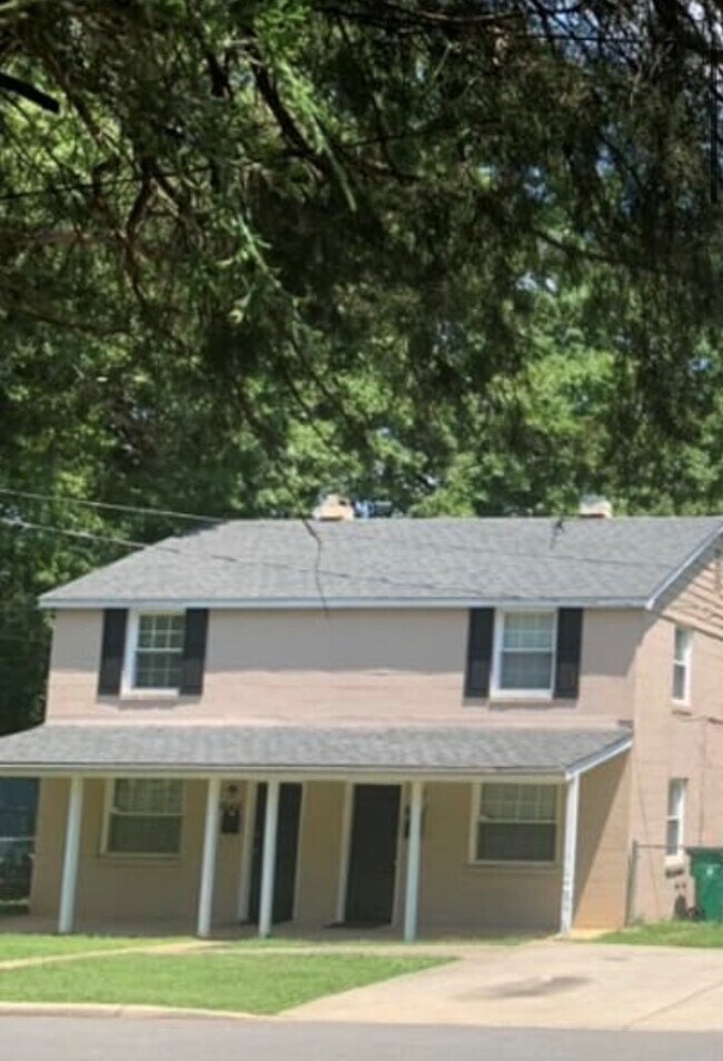 Building Photo - Hillsboro