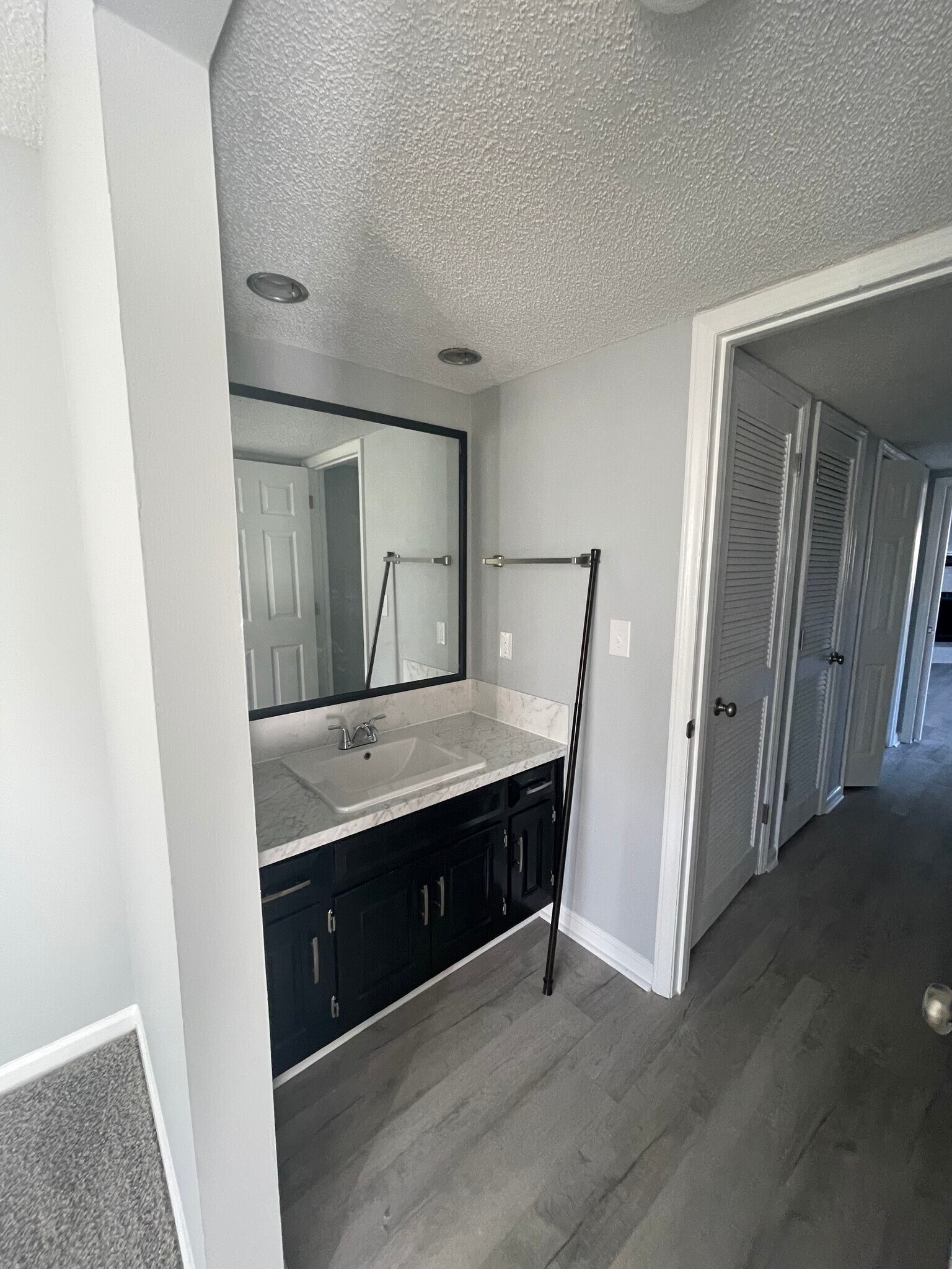 Building Photo - 4222 Pinehurst Cir