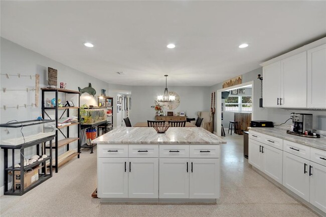 Building Photo - 1607 Melodie Dr