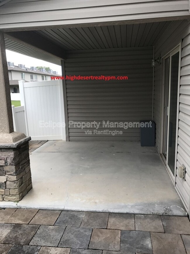 Building Photo - 2463 1/2 Theresea Lane