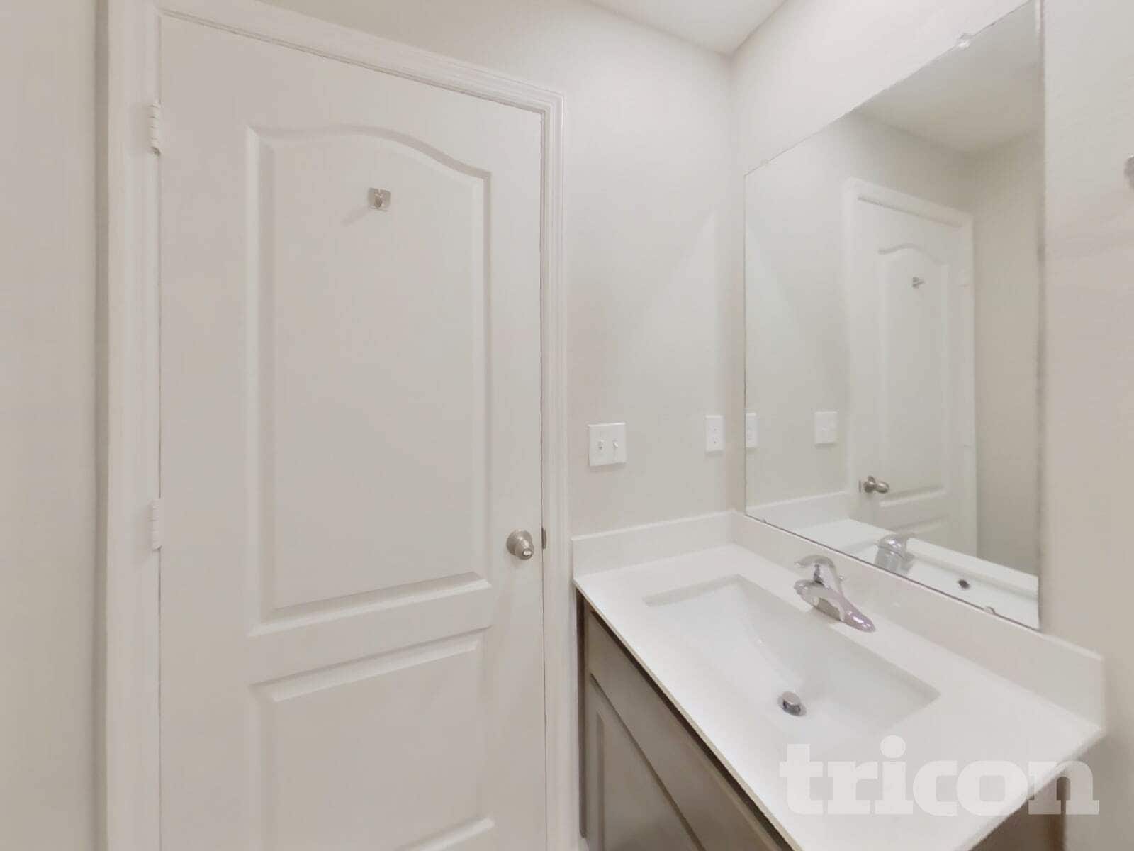 Building Photo - 14 Rivera Ln