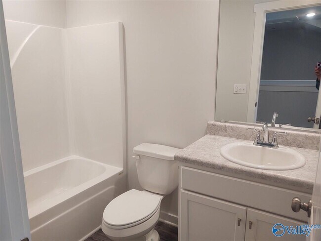 Building Photo - 109 Woodsbrook Pl SW