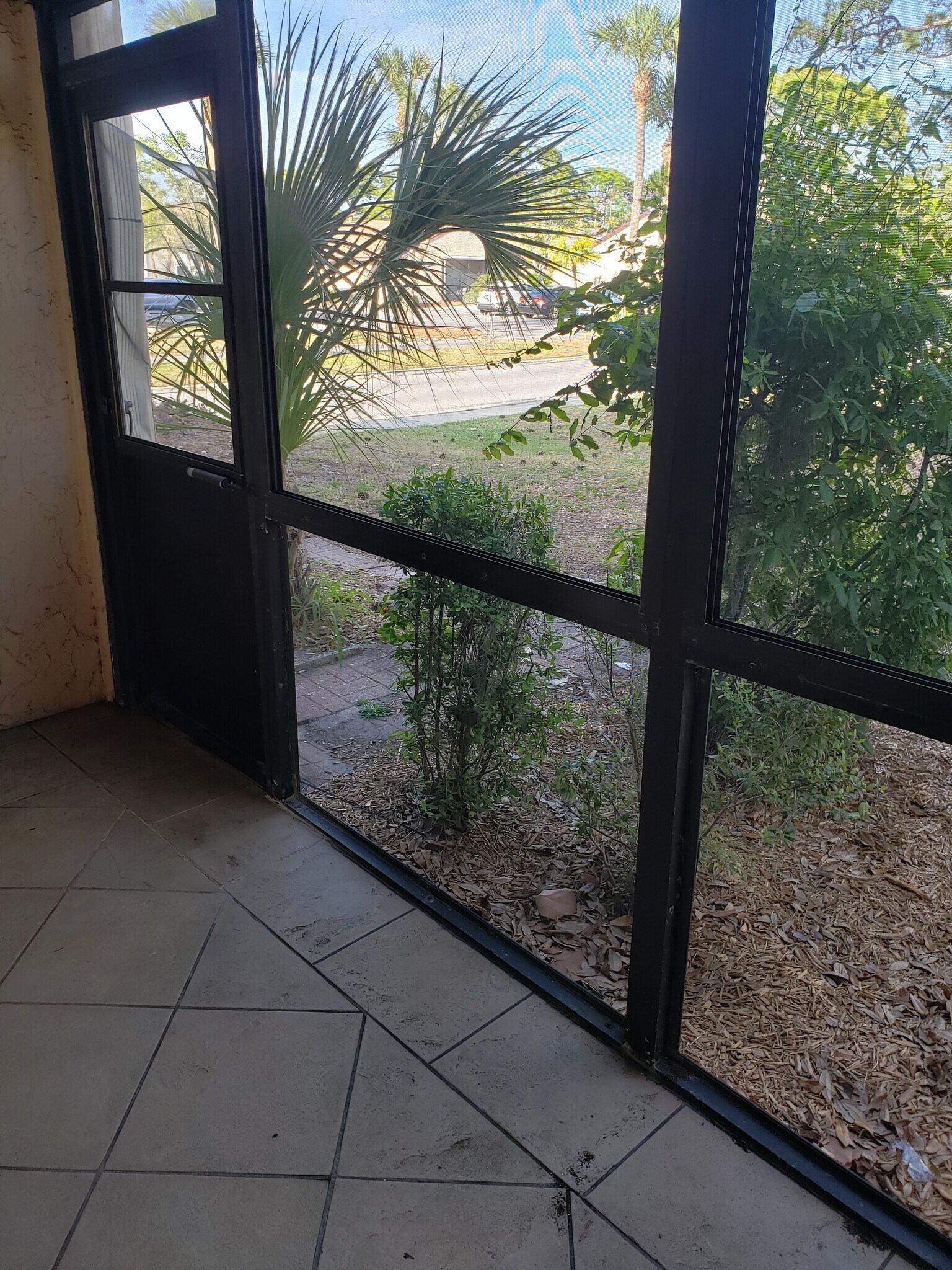 Building Photo - 2724 Hidden Lake Blvd