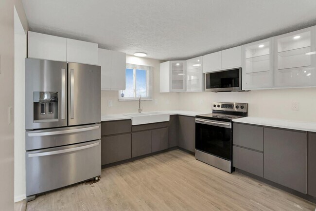 Building Photo - 6486 Ethan Dr