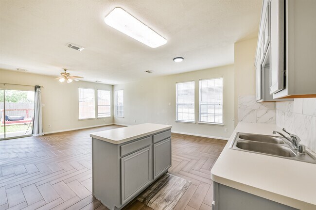 Building Photo - 12018 Country Orchard Ln