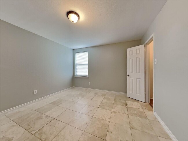 Building Photo - 5 BR/3BA | 3-Living areas | 2-Car Garage | Private Pool!