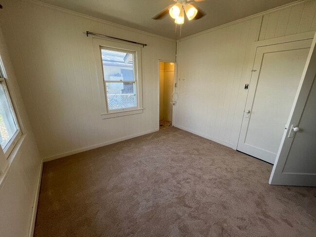 Building Photo - Akina Street (Kalihi) - single family home...