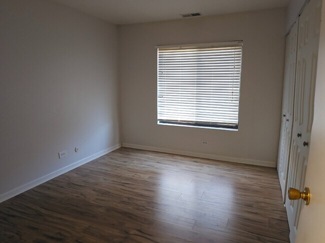 Building Photo - 711 Tipperary Ct