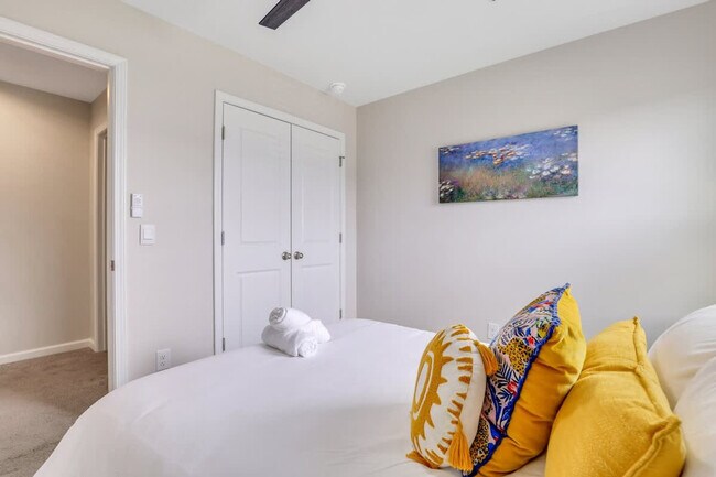 Building Photo - 321 Dogwood Cir