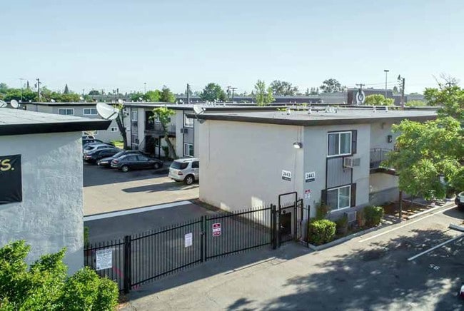 Building Photo - Wyda Way