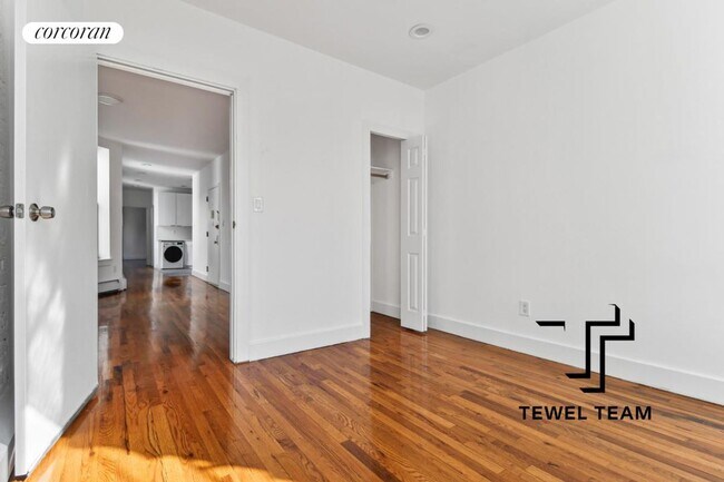Building Photo - 309 W 121st St