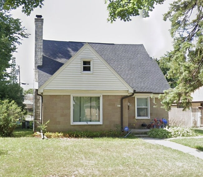 Building Photo - 4619 N 69th St