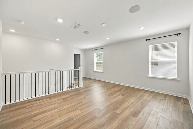 Building Photo - 2413 Abbot Hall Dr