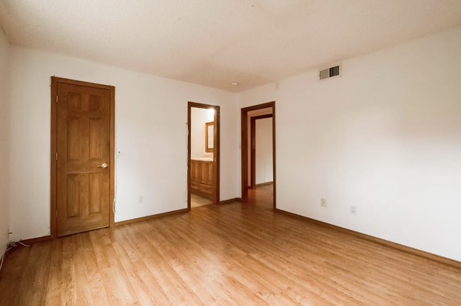 Building Photo - 3501 Juan Tabo Blvd NE